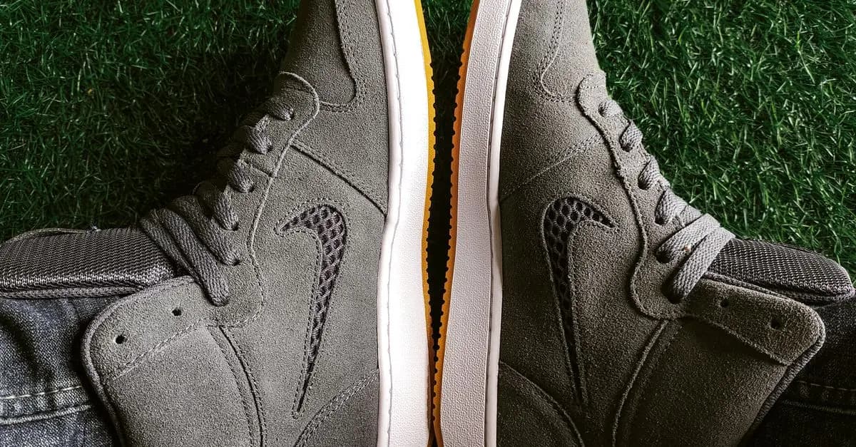 Comparativa: zapatos deportivos vs. zapatos casuales