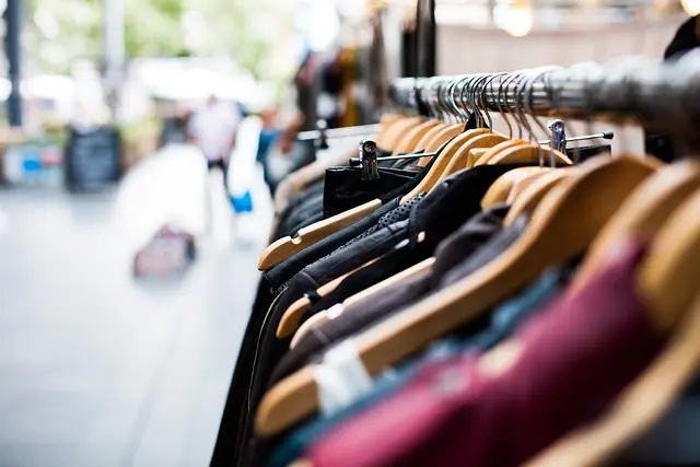 Cómo elegir prendas sostenibles para un estilo moderno