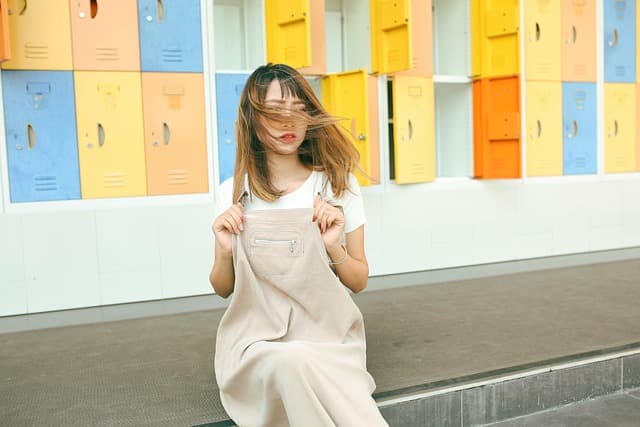 Cómo combinar tendencias de moda para un look actual